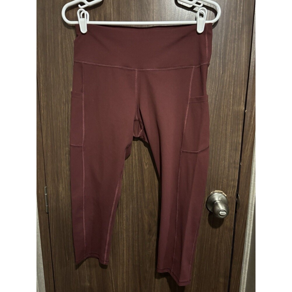 IUGA High Waisted Yoga Capris with Pockets in a Burgundy/wine color Size L